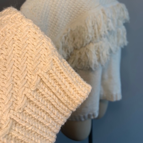 🎉Host Pick🎉 Jessica Simpson Theo Sweater - Picture 5 of 9